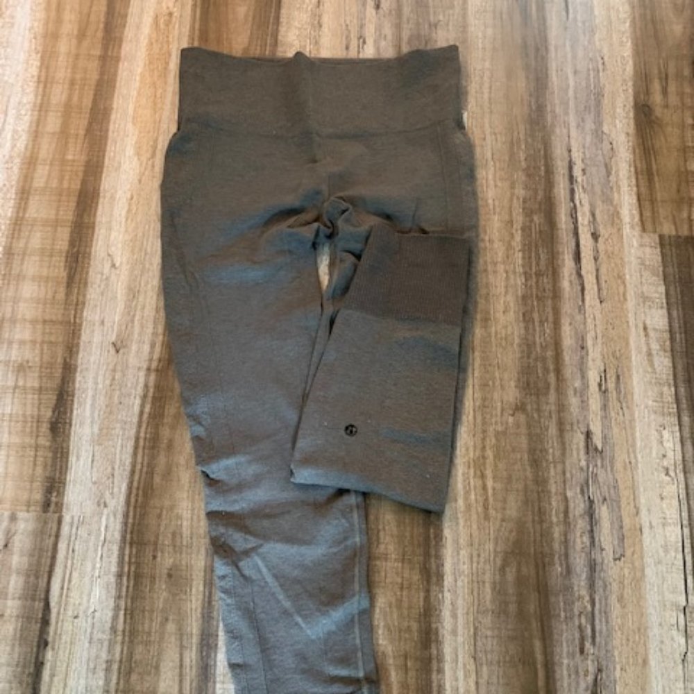 Lululemon cropped leggings